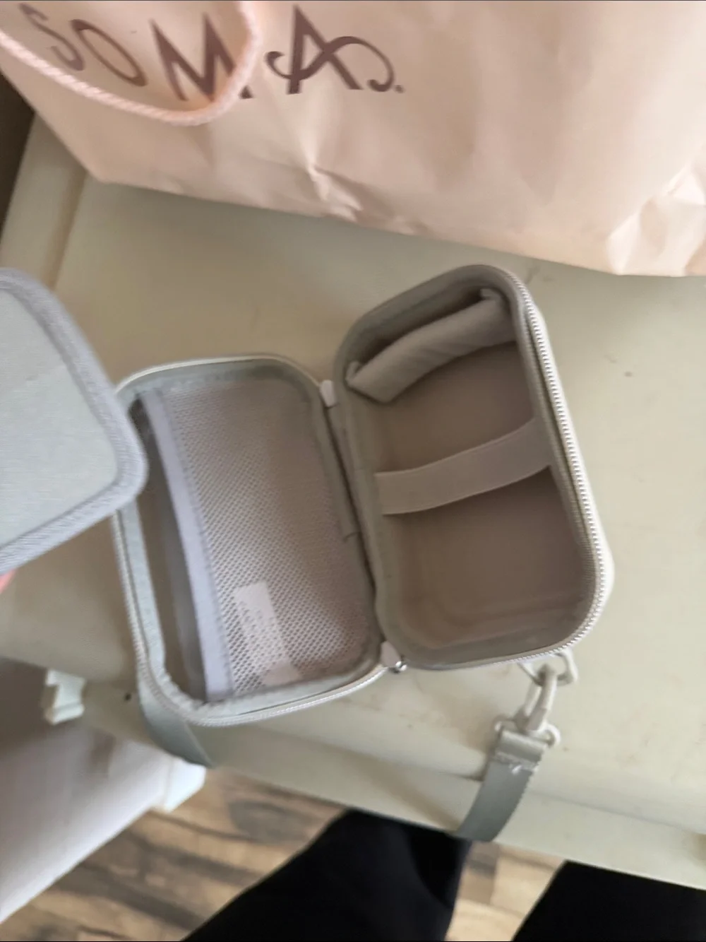 BAGSMART Compact Camera Crossbody Bag in Light Cream